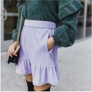 J Crew Velvet Mini Skirt w Ruffle Hem - size Medium - Perfect Fall Transition 💜